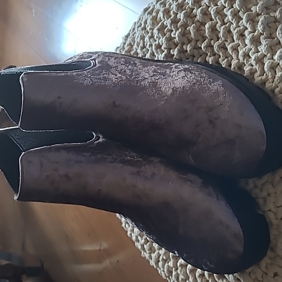 NEW! ASOS Velvet Boots - Picture 6 of 6